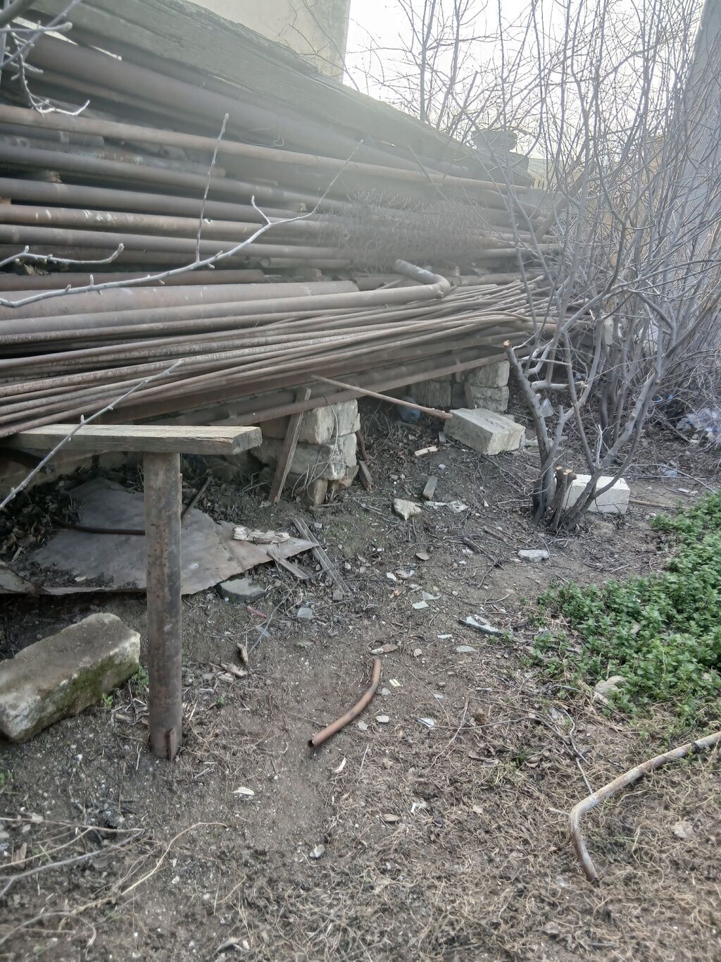 Məhsul: Metall borular – müxtəlif uzunluq və diametrlər Esasen 50 lik