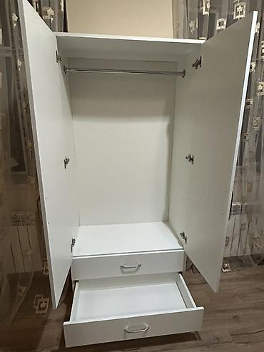 Ağ rəngli iki qapılı geyim şkafı 90х48х198 - Daxildə paltar asmaq - şəkil 2