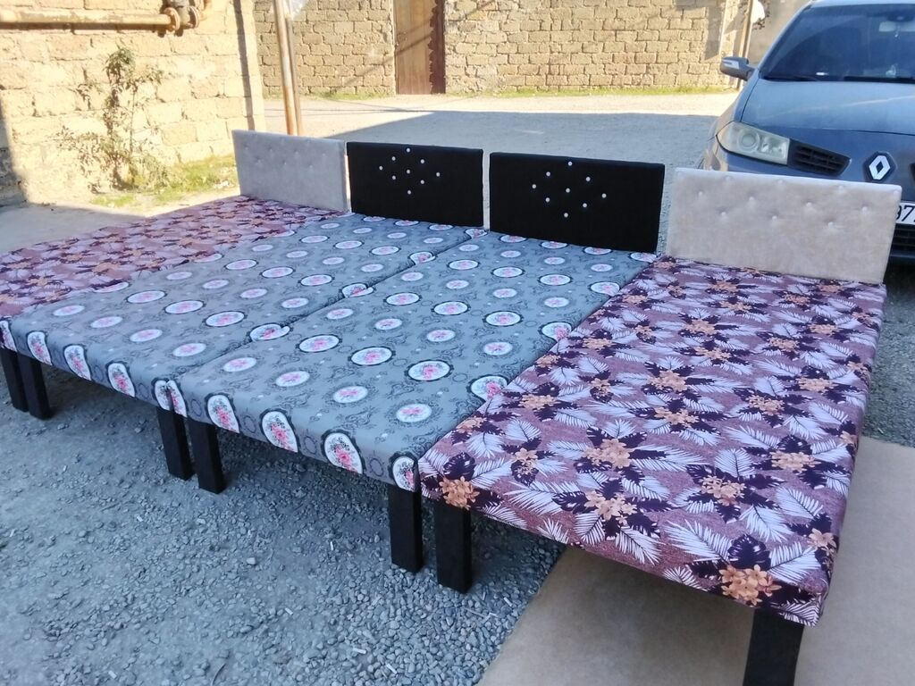 Kravatlar hazirlari var bir neferlik 60 manat iki neferlik taxt 110