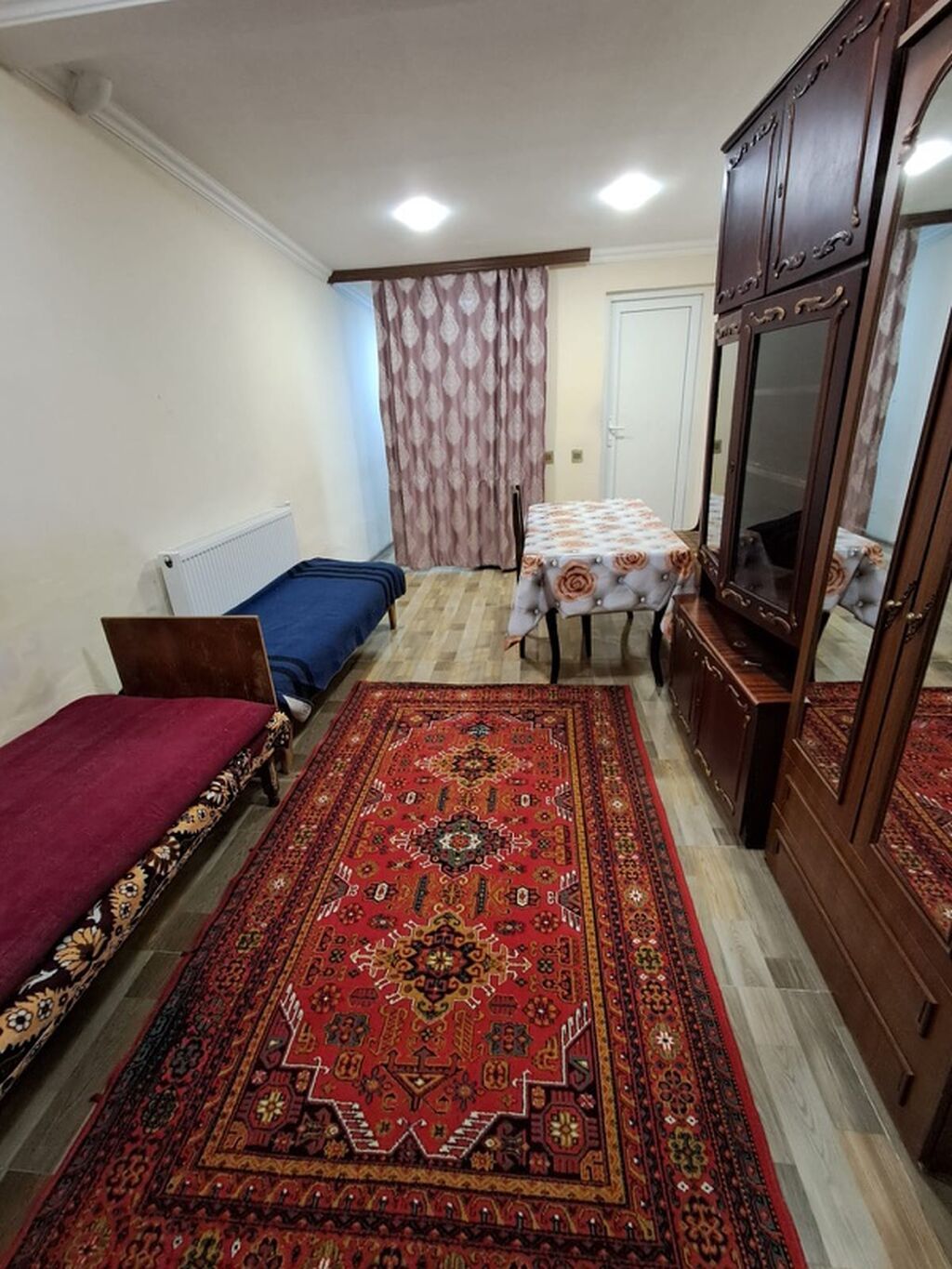 Kirayə mənzil – 1 otaqlı, məişət əşyaları ilə,avtobus dayanacağı