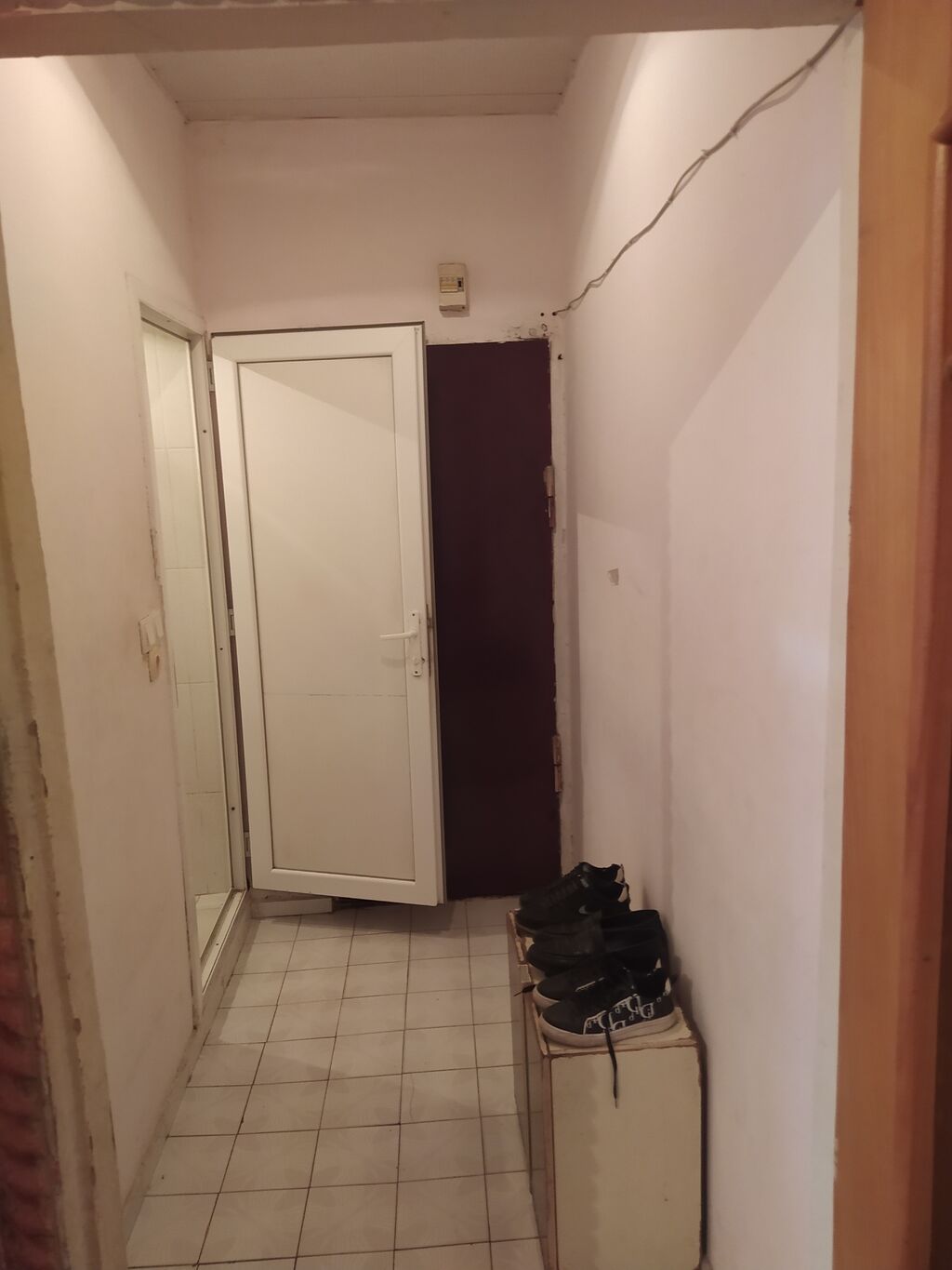 Salam Oglan otaq yoldasi axtarilir ev memar ecemide yerlesir evin her