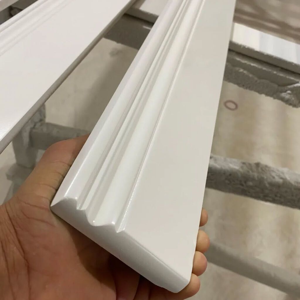 Plintus vurulması və satışı istənilən model plintuslar