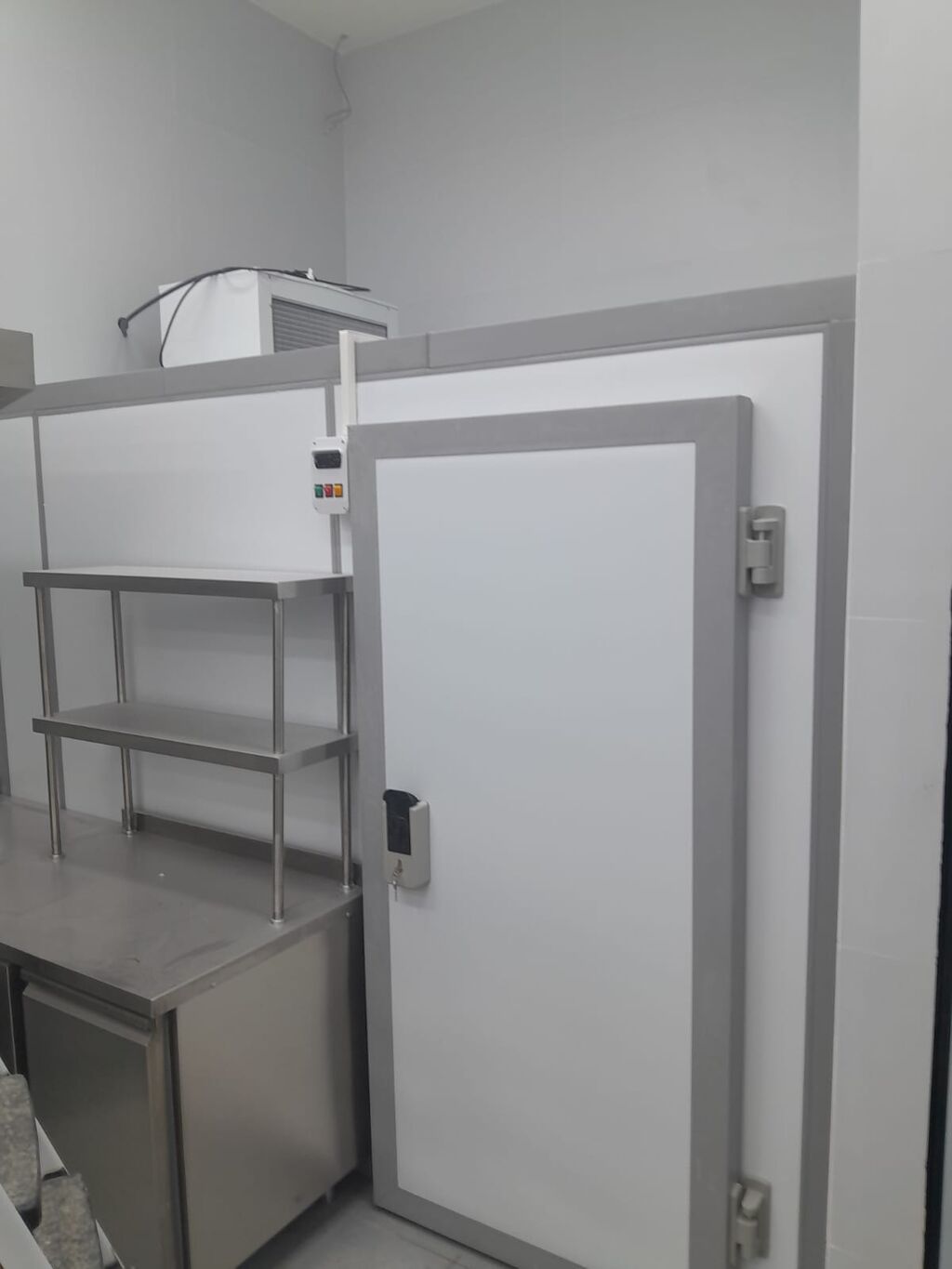 Sənaye soyuducu kamerası və soyuq otaqların sifarişə uyğun yığılması