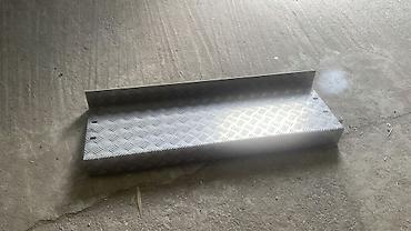 Hazır Aluminium pillə .Uzunluğu 109sm eni 32sm,qatlanan hissələr - şəkil 3