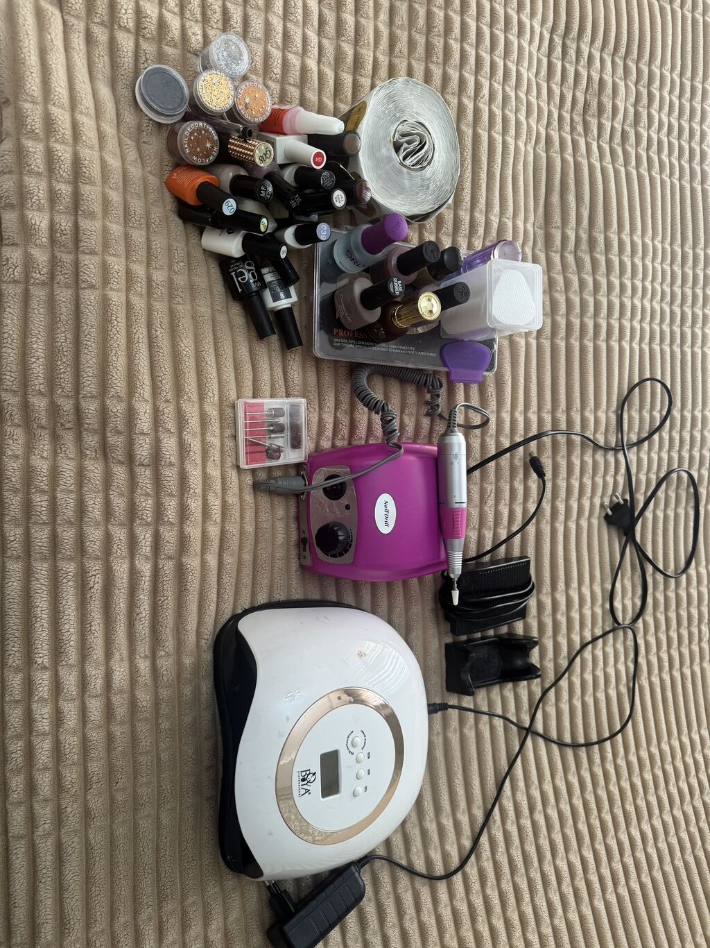 Hamısı işlək vəziyyətdədir heç bir problemi yoxdur. Dırnaq qurutma və