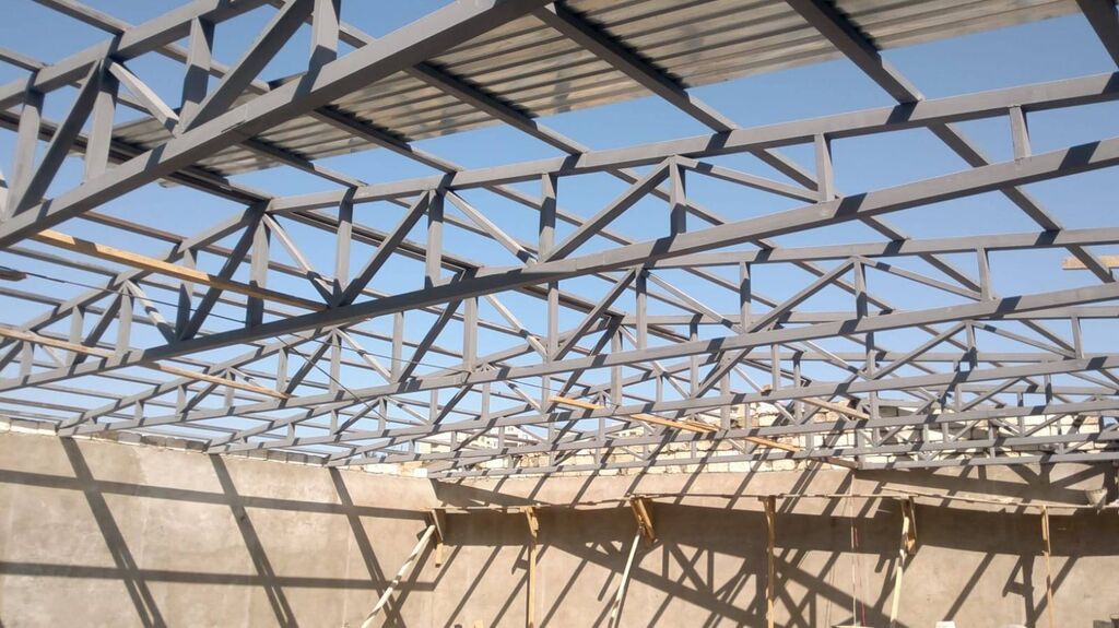 Metal konstruksiya ilə dam örtüyü xidmətləri - Profil borudan