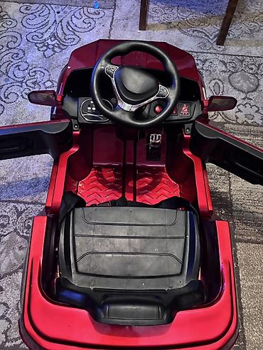 Uşaq üçün elektrikli akülü maşın – qırmızı rəng Xüsusiyyətlər: - - şəkil 3