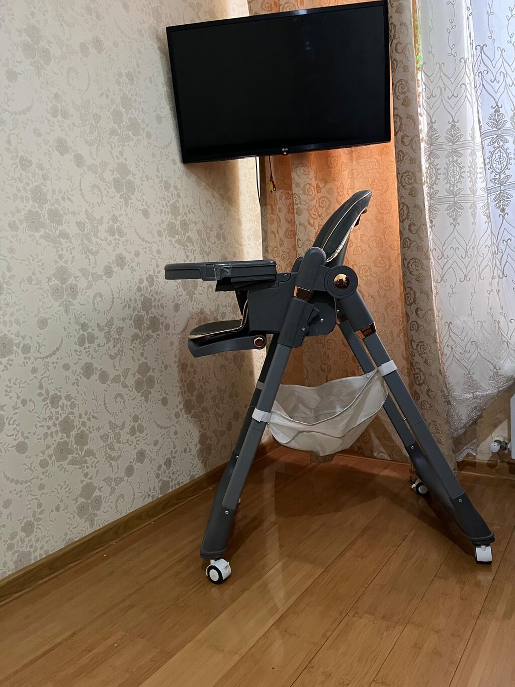 Kidilo uşaq yemək stulu - Rəng: tünd boz, qızılı detallarla -