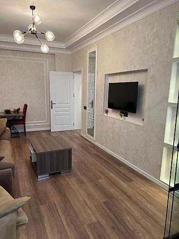 Сдается 3-х комнатная квартира в центре Баку в 16 этажном доме, в - şəkil 3