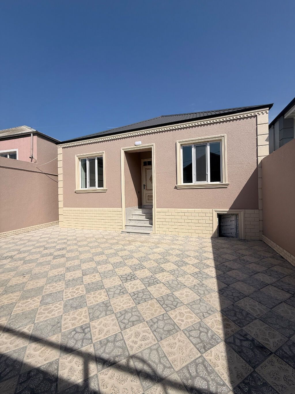 3 otaqlı, 90 kv. m, Yeni təmirli