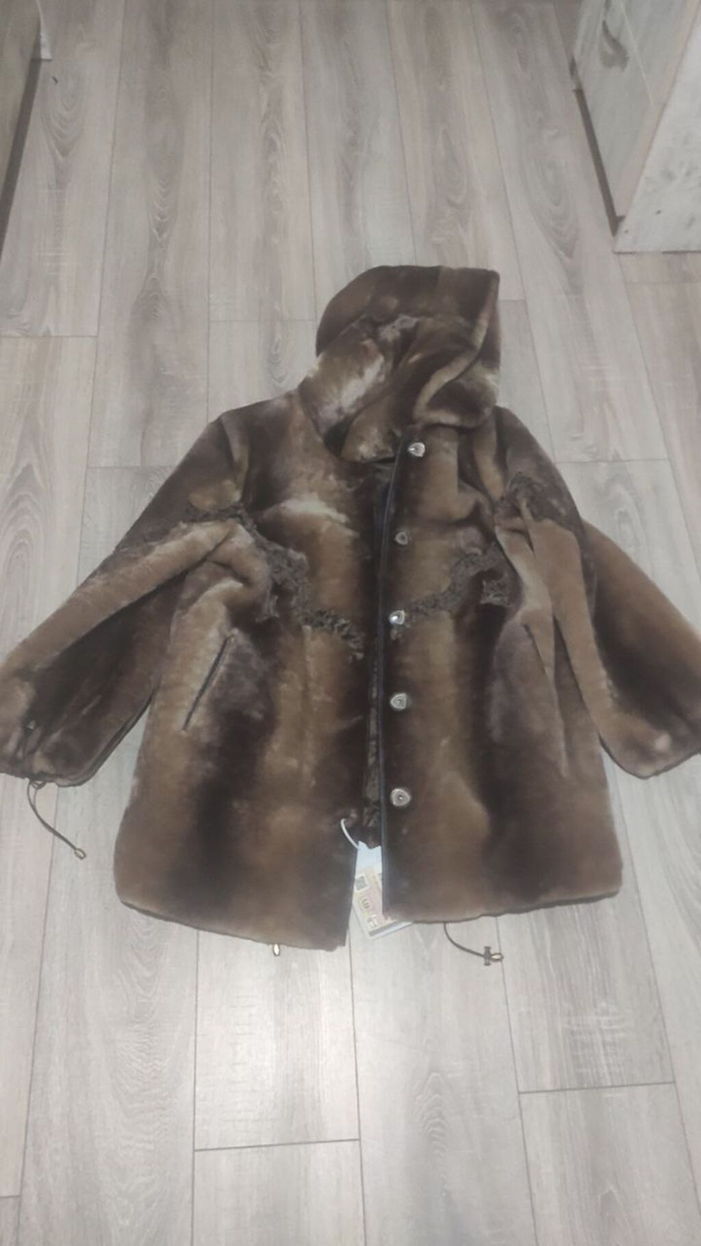 Kürk, rəng - Qəhvəyi