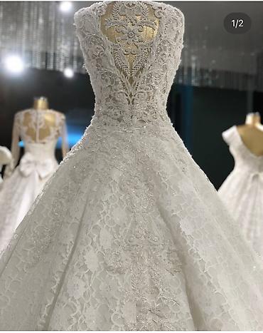 Zərif krujevalı gəlinlik - Siluet: A kesim - Üst hissə: V-yaxa ön - şəkil 3