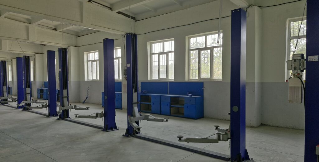 Avtoservis icareyə verilir, sahəsi 460kvm, 8 ədəd 4 tonluq (selpro)