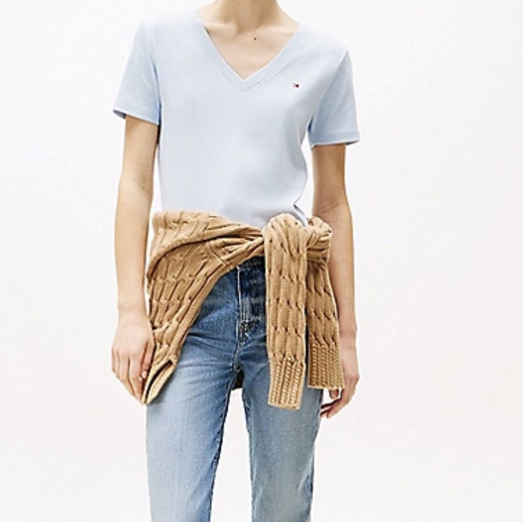 Tommy Hilfiger original t-shirt aciq mavi rengli. Yenidir. Olcu: L