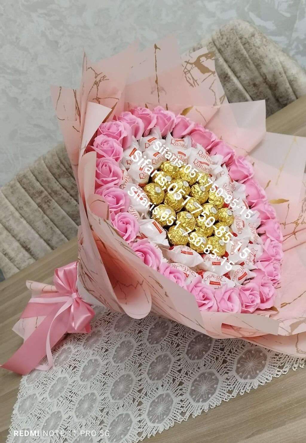 Sokolad buketleri sifarisle hazirlanir.Sifarisler en az 1-2 gun