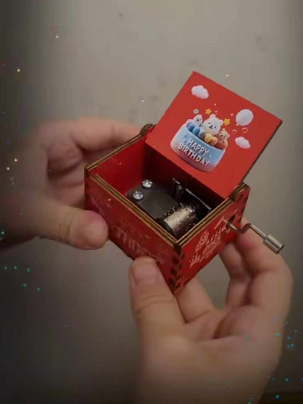 Taxta mexaniki musiqi qutusu – “Happy Birthday” melodiyalı -