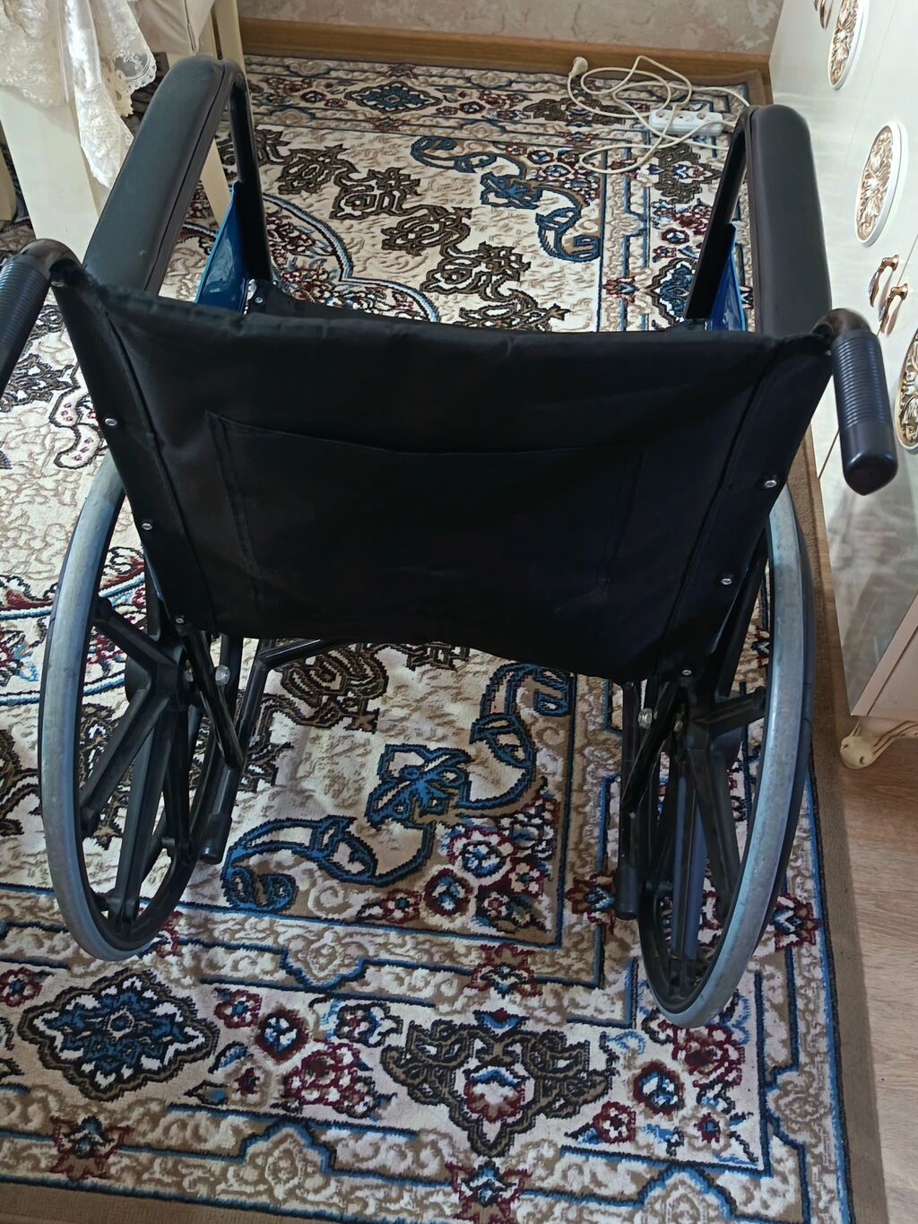 - Brend/model: Freely (etiketdə göstərilib) - Tip: Mexaniki, özünü