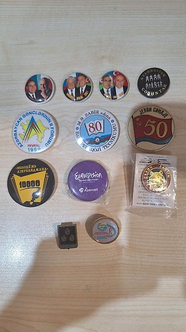 Kolleksiya üçün müxtəlif dövrlərə aid nişan və bədclər dəsti - - şəkil 5