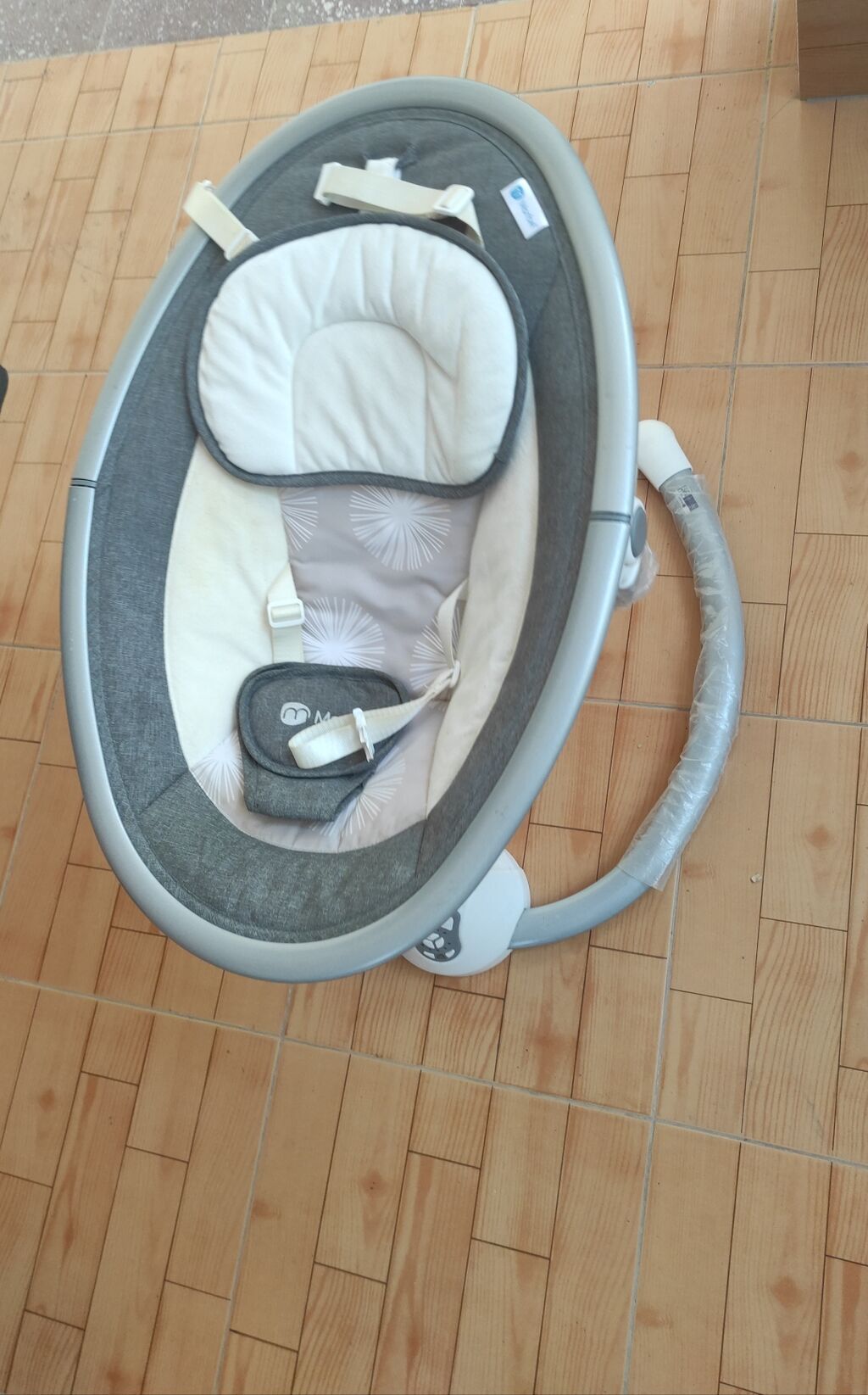 Yellənən beşik şelzonq Şelzonq, avtomotik yellənən uşaq kreslosu