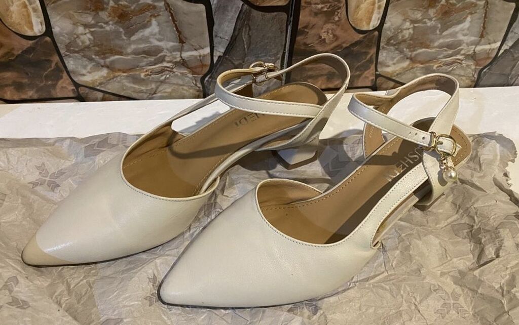 Tuflilər, Ölçü: 39, rəng - Bej, İşlənmiş