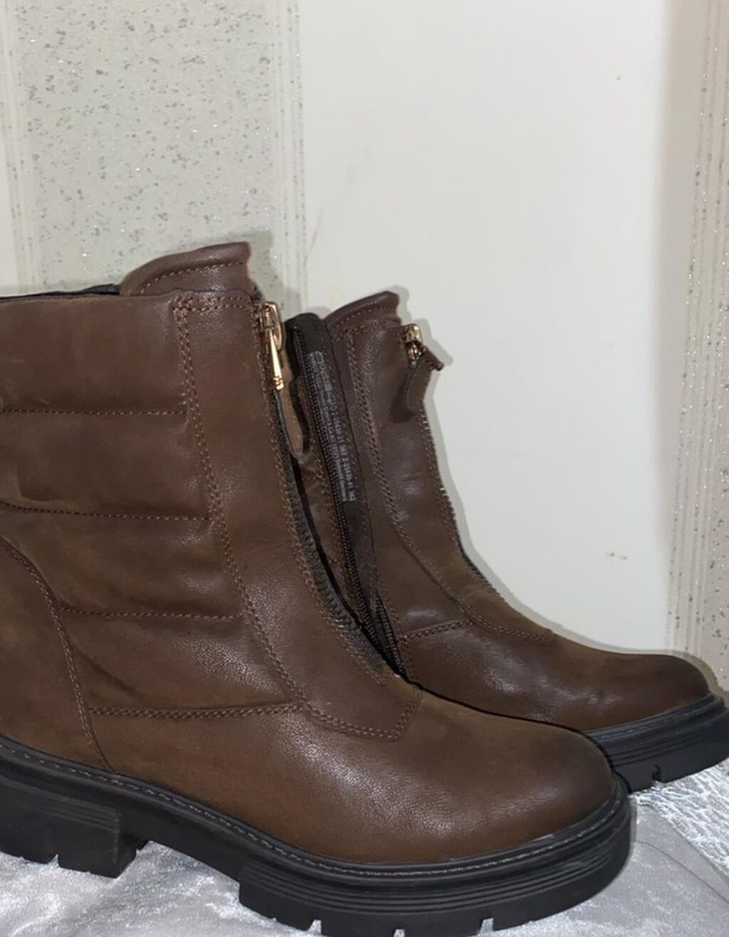 Ölçü: 39, rəng - Qəhvəyi, Yeni