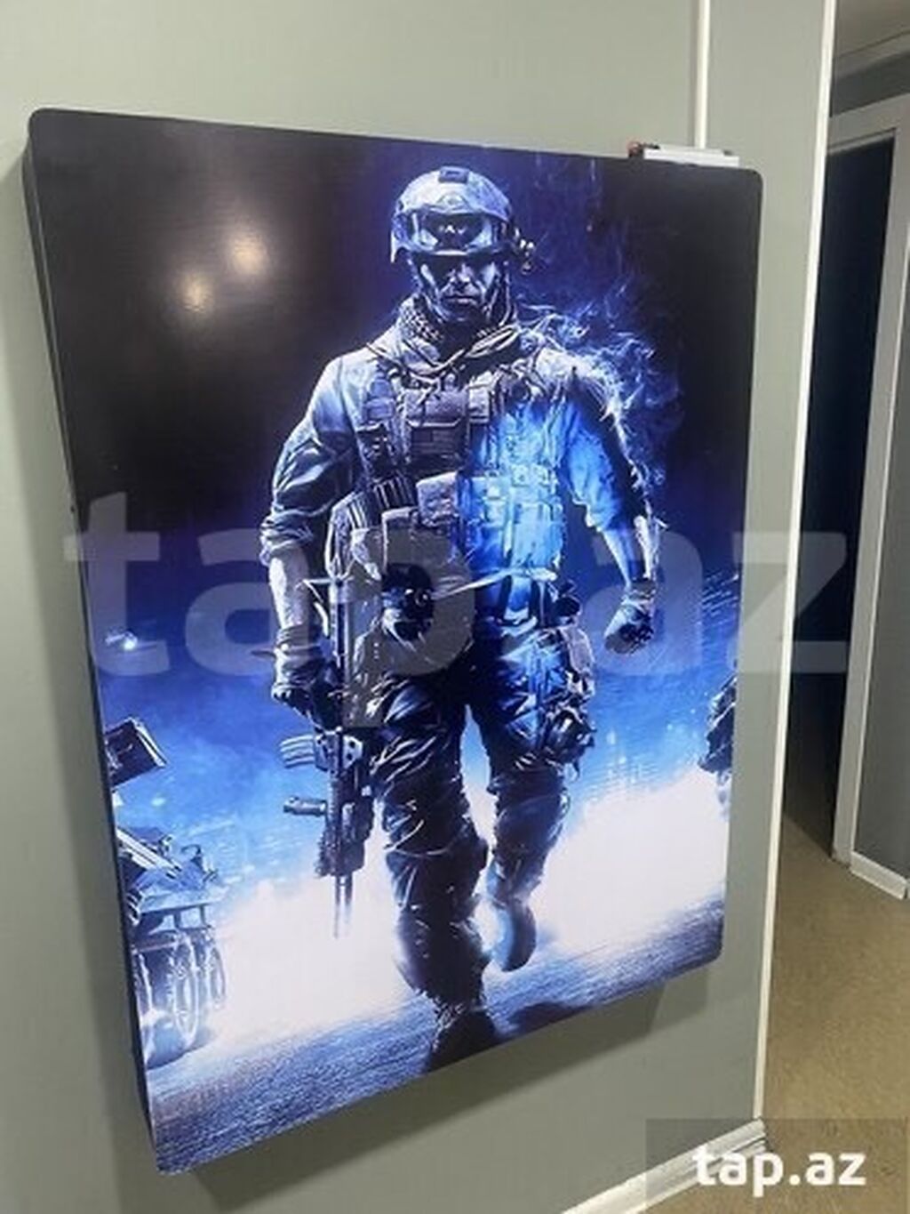 Tecili. 5eded di Reklam lohvesi, icerisindengizli isiq bateriyasi