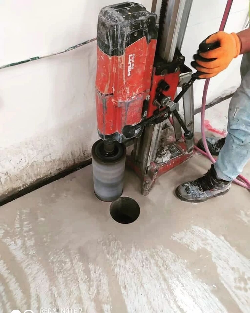 Beton kəsimi və deşmə xidməti - Dəqiq və təmiz kəsim: monolit beton