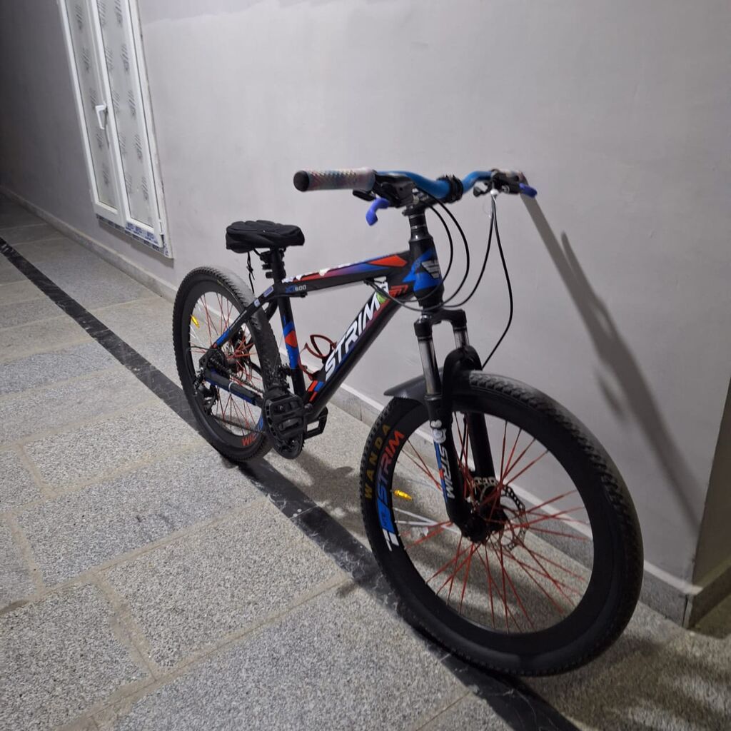 Yaxşı vəziyyətdə olan velosiped satıram. Şəhər və yüngül off-road