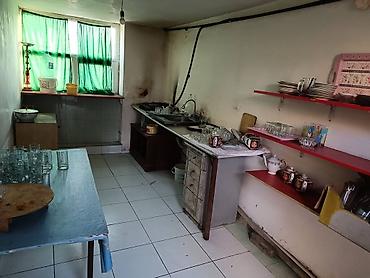 2 otaqlı, 250 kv. m, Kredit var, Təmirsiz - şəkil 2