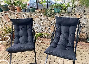 Həm şezlonqlar həm də sehpa qatlana bilir, komfortludur, bağ evi - şəkil 5