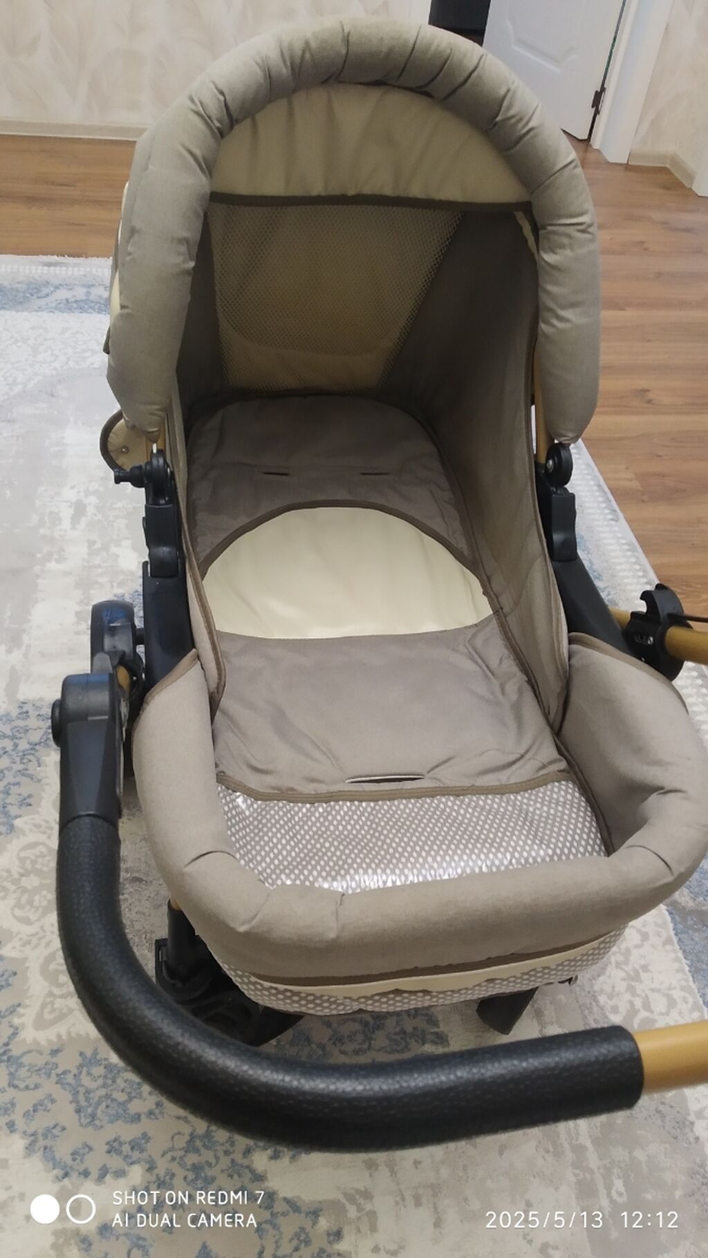 Usaq kolyaskasi satilir. Az muddet istifade olunub