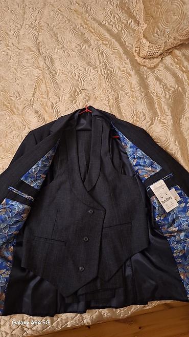 Kişi kostyum dəsti – 3 hissəli - Model: klassik qoltuqaltı düyməli - şəkil 3