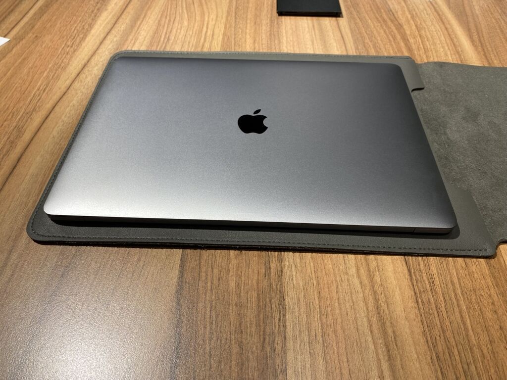 İşlənmiş Apple MacBook, 15.4 ", Intel Core i7, 256 GB, Ünvandan götürmə, Pulsuz çatdırılma