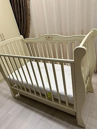 Oğlan və qız üçün, Dördbucaq, Beşik, Dəst ilə, Matras ilə, Yellənmə mexanizm ilə - şəkil 4