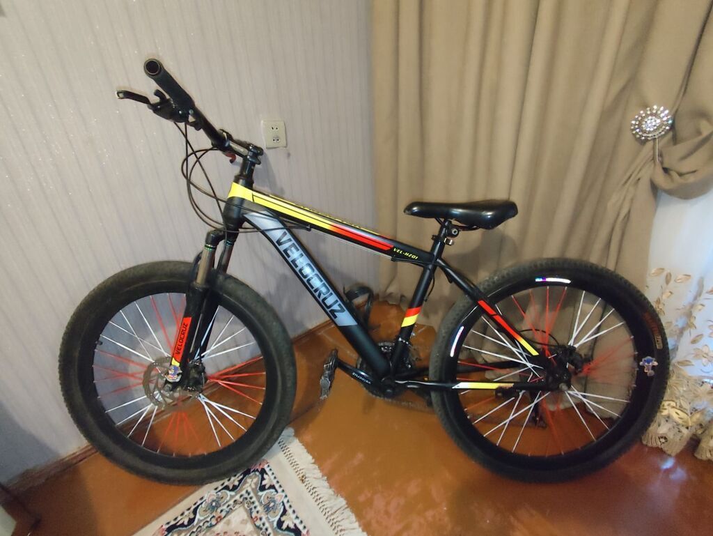 VelocruZ bmx velosipedi - Çərçivə: Alüminium konstruksiya, qara rəng