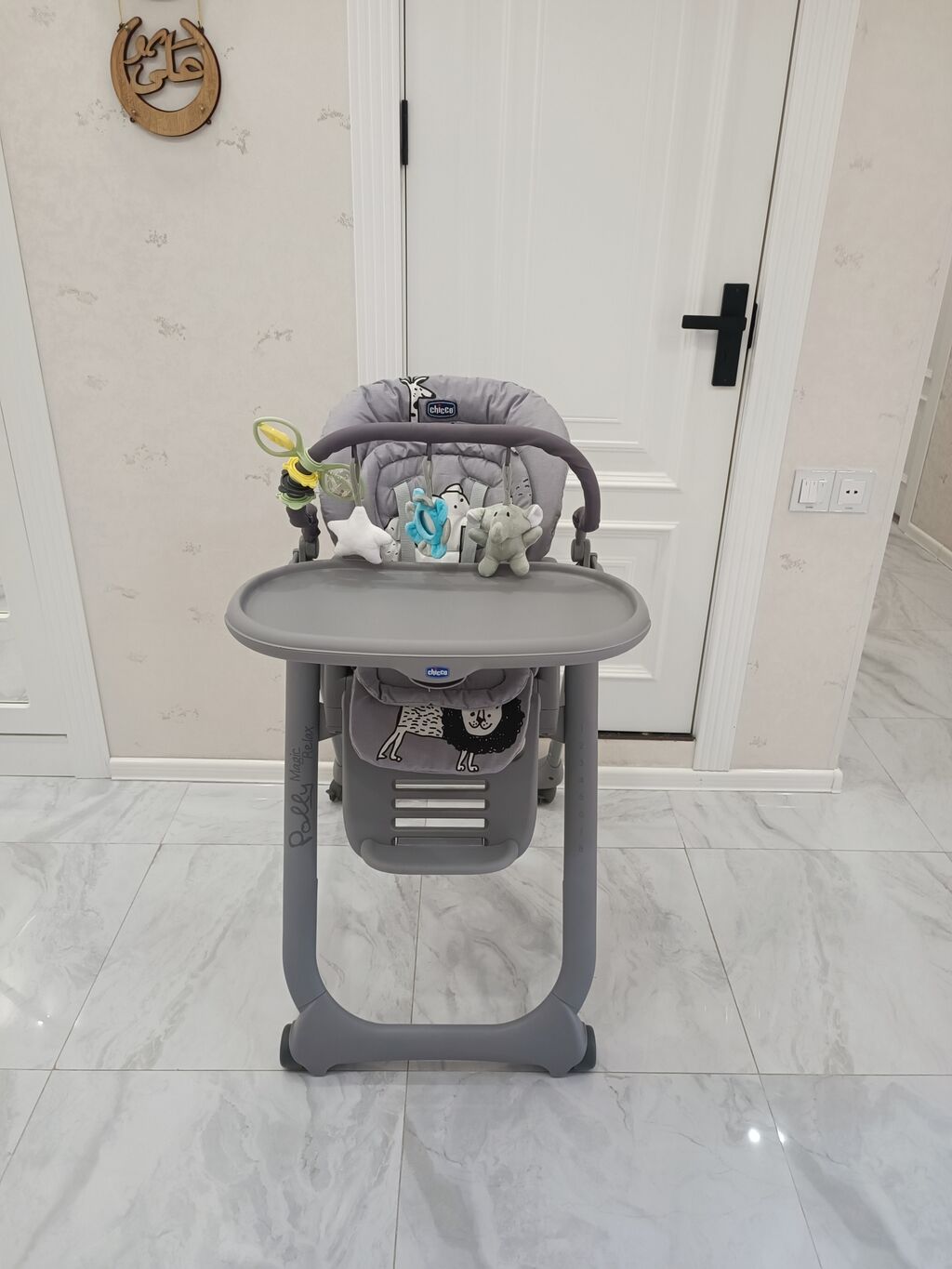 YENIDI ISDIFADE EDILMEYIB.Usaq yemek masasi Chicco polliy mecik relax