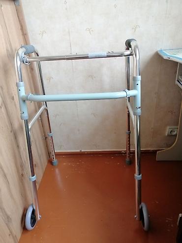 Gəzinti və ev üçün təkərli yürüyüş çərçivəsi - Material: yüngül - şəkil 3