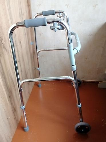 Gəzinti və ev üçün təkərli yürüyüş çərçivəsi - Material: yüngül - şəkil 5