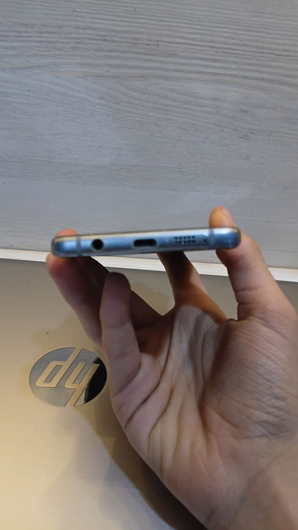 Salam her vaztinix xeyir samsung galazy a3 2016 DUOS 16gb 1.5gb ram