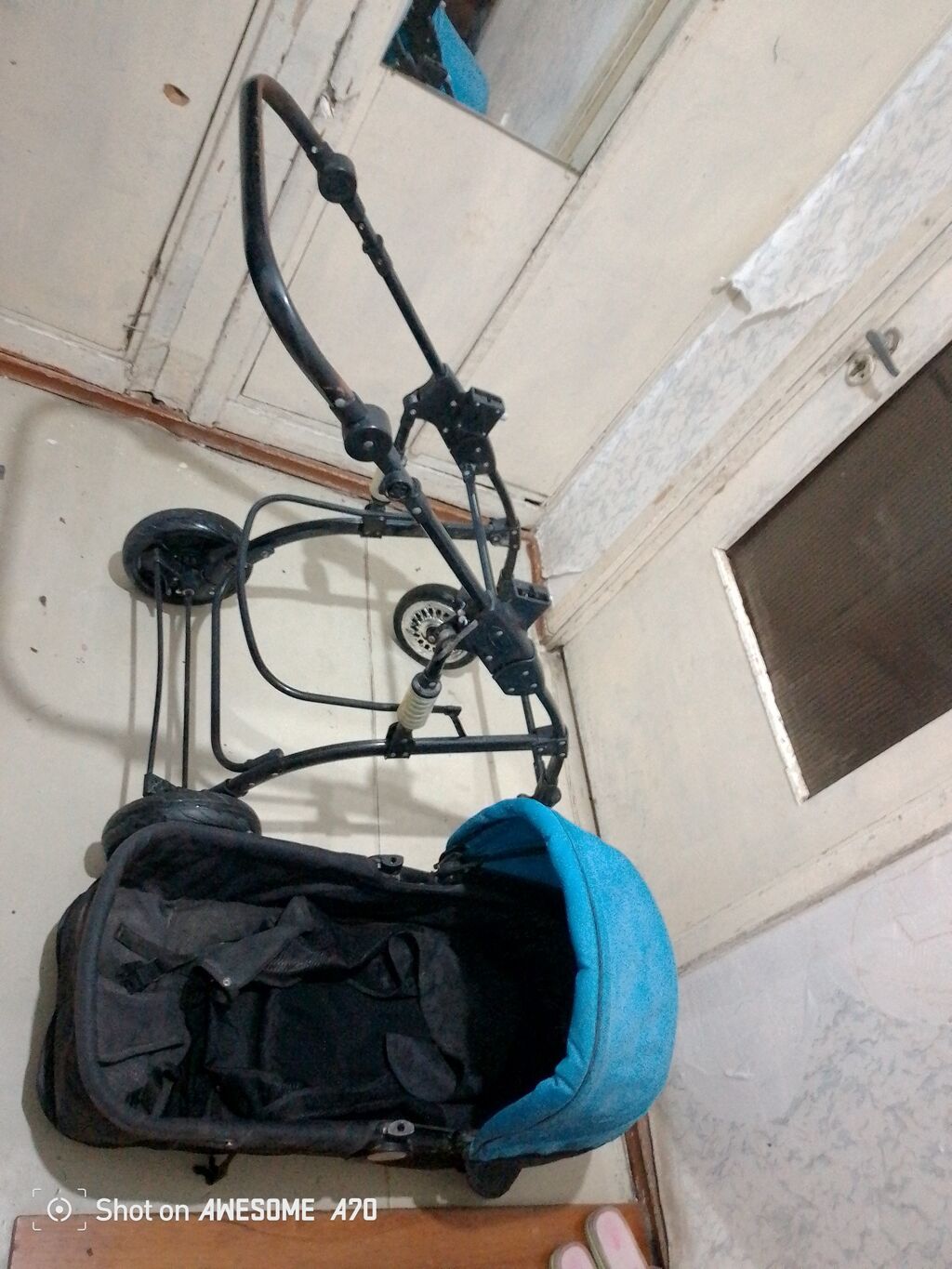 Çıxarılmayan beşikli araba