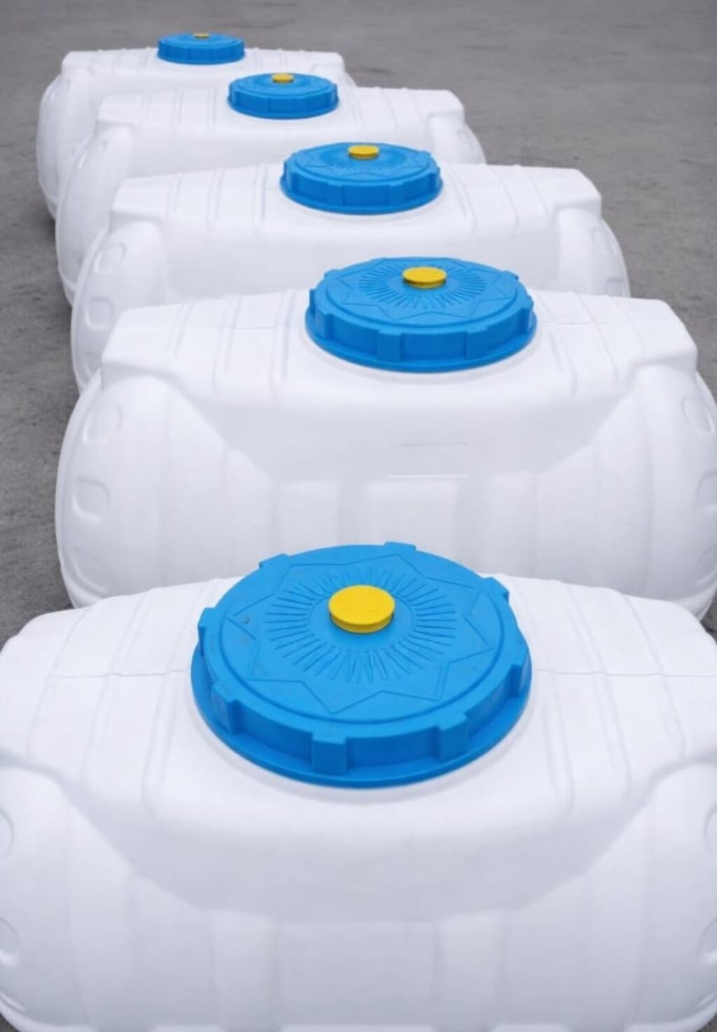 Plastik su çənləri - Material: Qida təhlükəsizliyi olan, UV‑yə