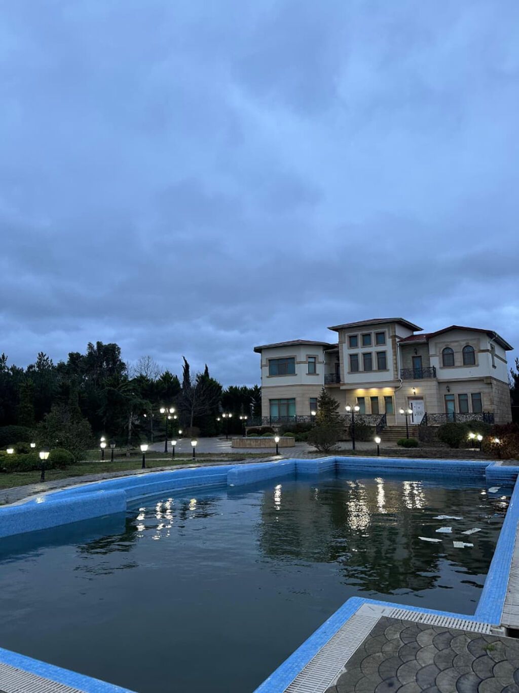 Bakı, Pirşağı qəs., 749 kv. m, 6 otaqlı, Hovuzlu, Kombi, Qaz, İşıq