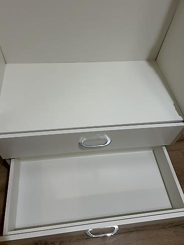 Ağ rəngli iki qapılı geyim şkafı 90х48х198 - Daxildə paltar asmaq - şəkil 3