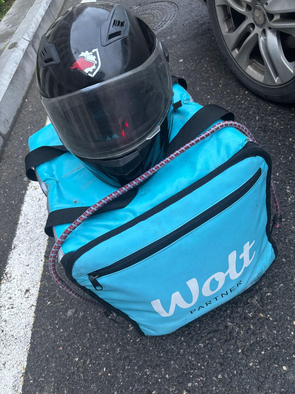 Kuryer desti sabrina kaska,wolt sunka,sunka ipi 3 u cemi 35 azn bilen