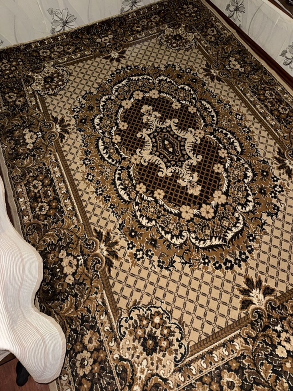 Xalça – klassik oriental naxışlı, bej-qəhvəyi-qara tonlarda - Ölçü