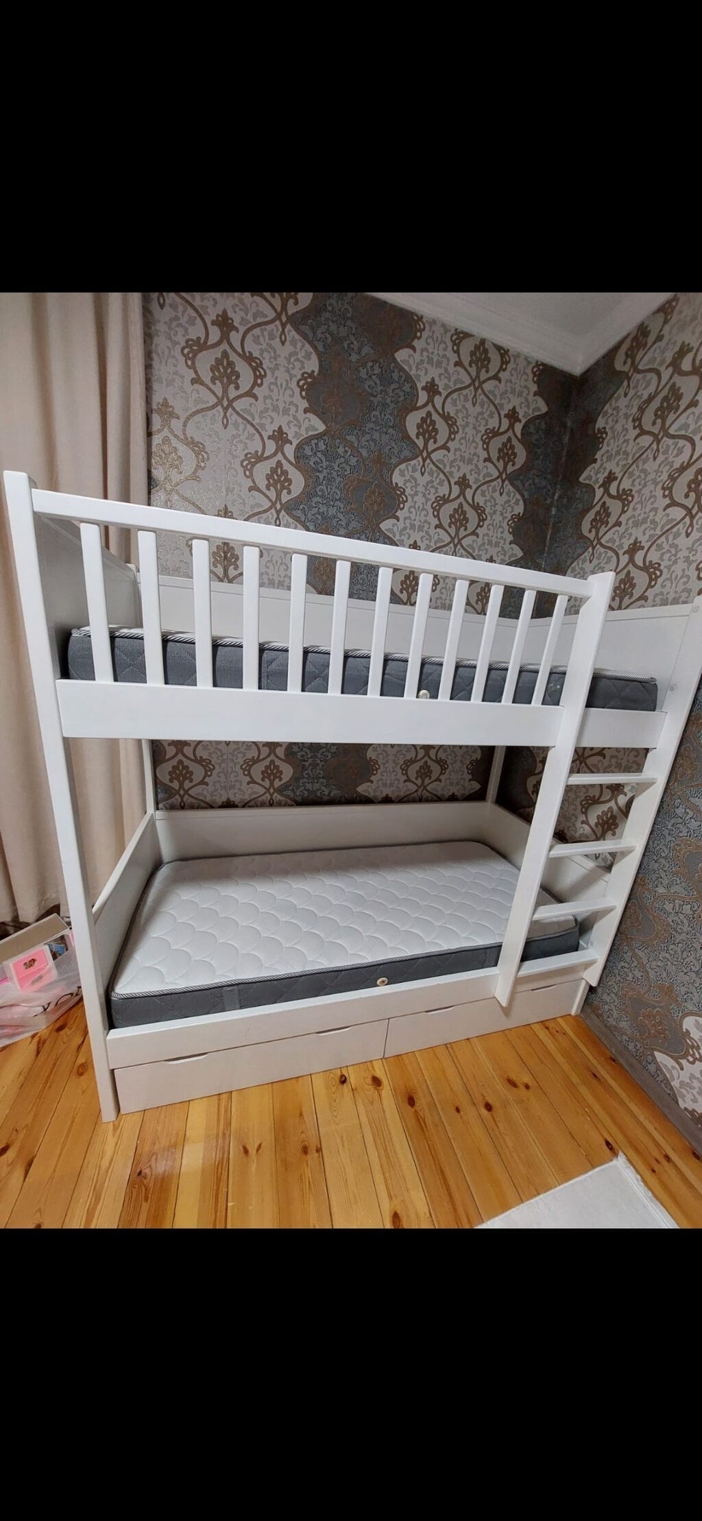 Oğlan və qız üçün, Çarpayı, Matras ilə, Siyirməli, Taxta