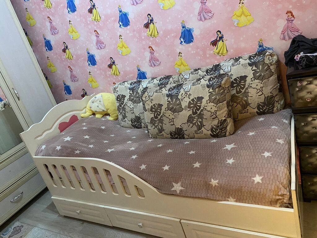 Qız üçün, Çarpayı, Bazasız, Matrassız, Siyirməli