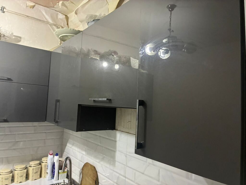 Mətbəx mebel dəsti – parlaq qrafit/boz rəng - Üst şkaflar: düz