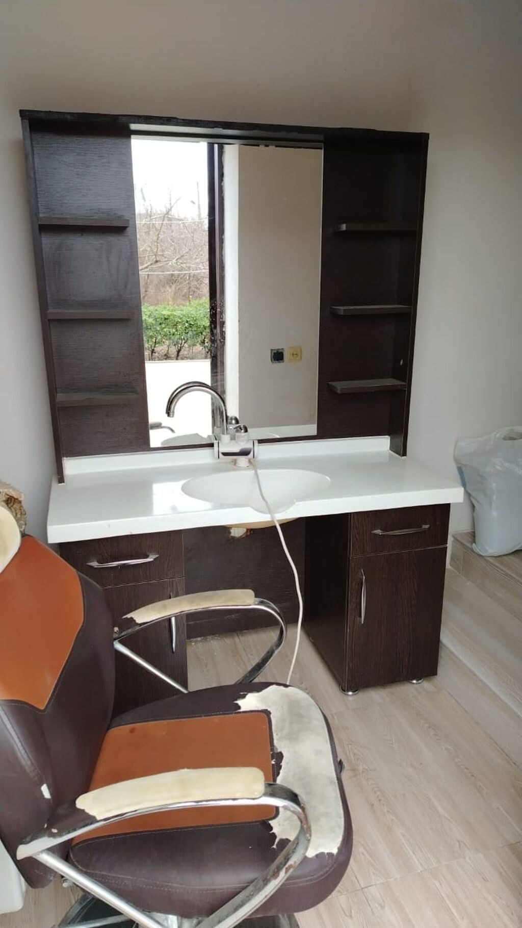 Qiymetde razilasmaq olar Termon Kreslo - Material: tünd ağac rəngli