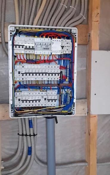 Elektrik lövhələrinin yığılması və daxili elektrik montajı xidməti - - şəkil 4